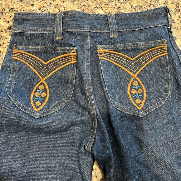 Vintage embroidered Jeans - Picture 1 of 8